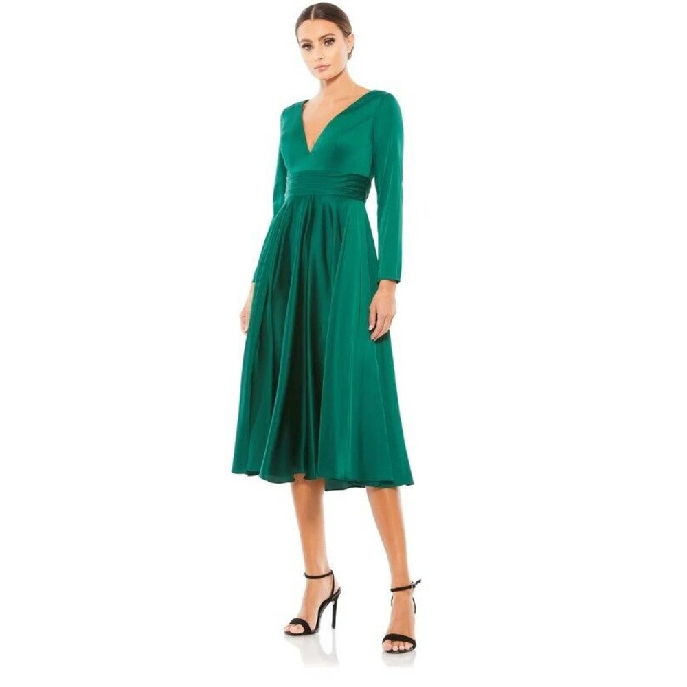 Mac Duggal Plunge Neck Satin A-Line Dress Emerald Green Size 14